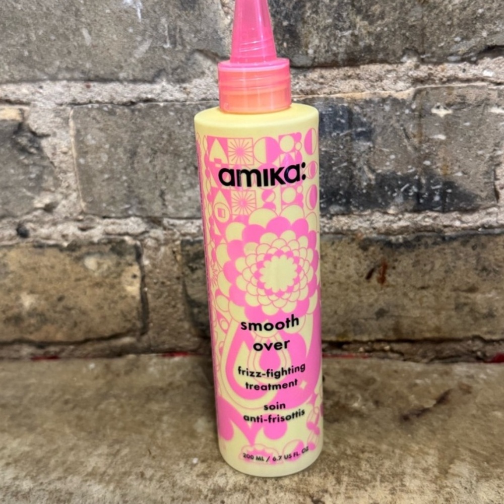 Amika - smooth over frizz fighting treatment 200ml rinse out conditioner - Picture 2 of 8